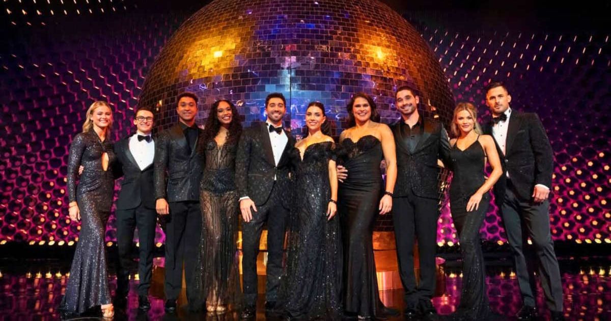 A still of 'DWTS' season 33 pros and the cast from Instagram (Cover Image Source: Instagram | @dancingwiththestars)