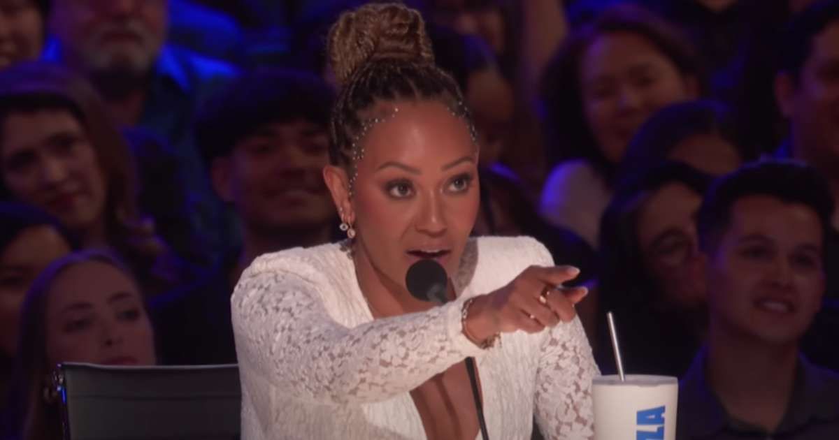 Screenshot of Mel B on the sets of 'AGT' season 20. (Cover Image Source: YouTube | America's Got Talent)