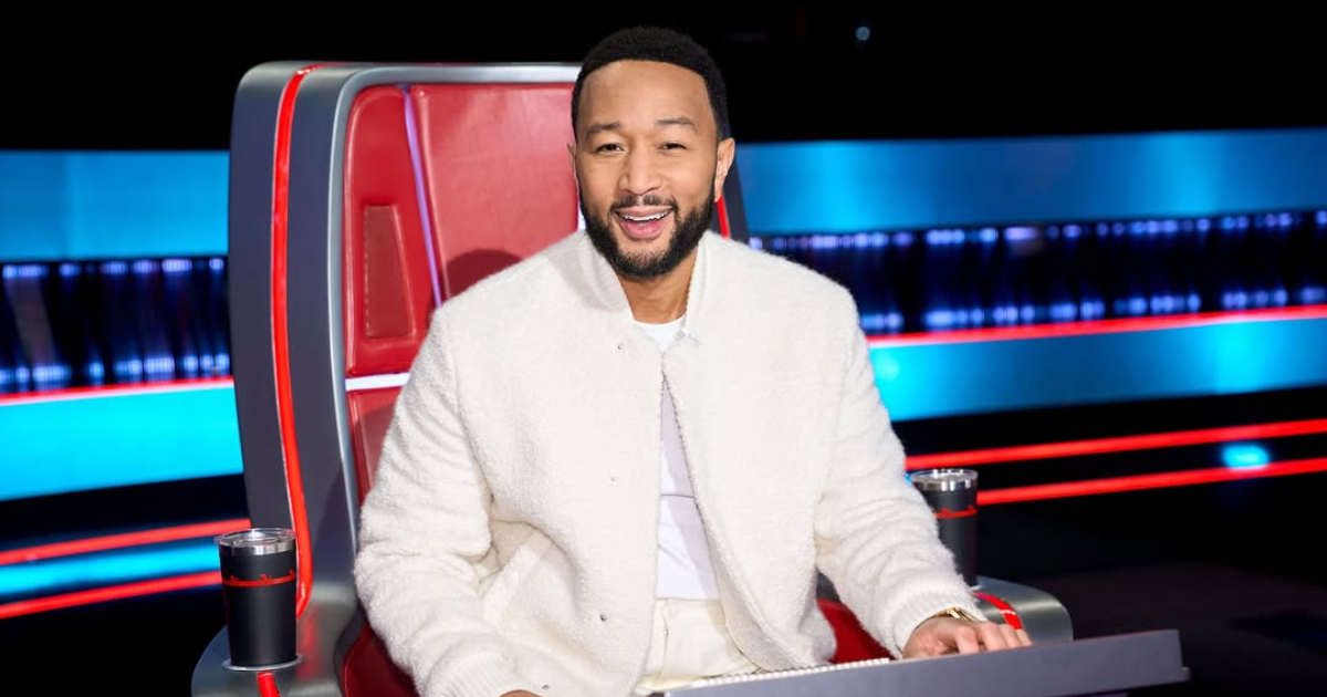Picture of John Legend on the sets of 'The Voice.' (Cover Image Source: Instagram/johnlegend)