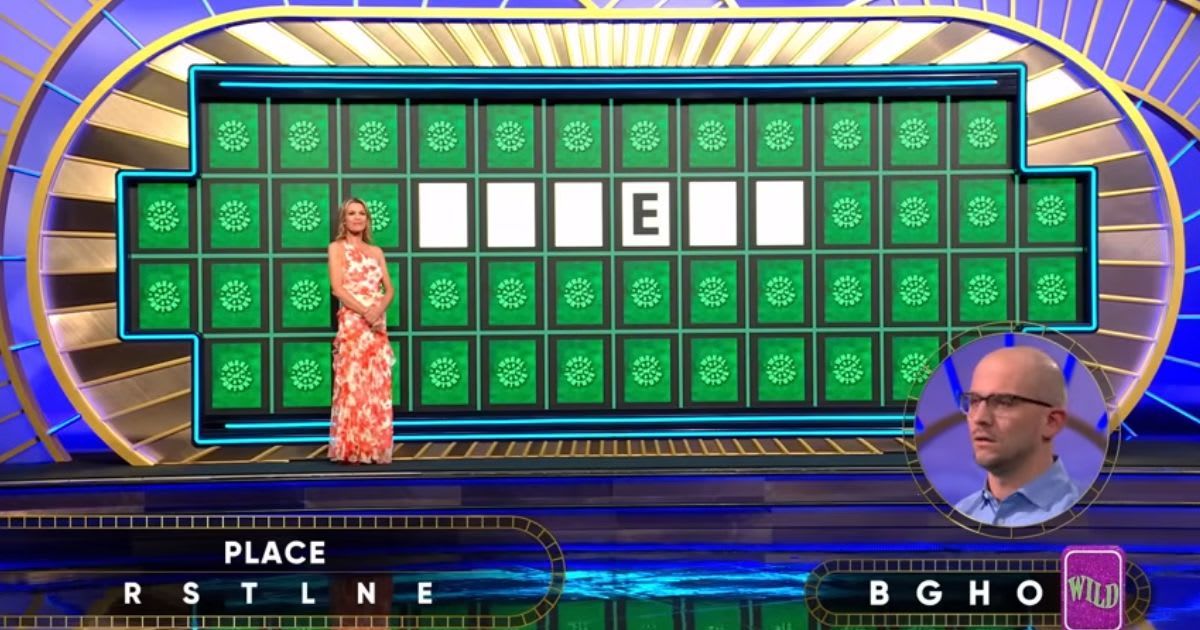 Vanna White and contestant Rich Rinaldi 'Wheel of Fortune' 2025. (Cover Image Source: YouTube| Wheel of Fortune)