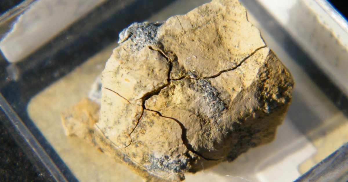 Humboldtine rock (Representative Cover Image Source: Wikimedia Commons | Photo by John Krygier)