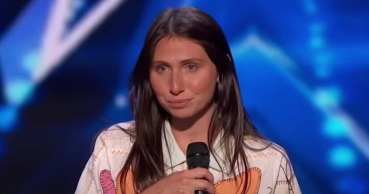 Screenshot of contestant Lily Meola on the sets of 'AGT' Season 17 (Cover Image Source: YouTube | Talent Recap)
