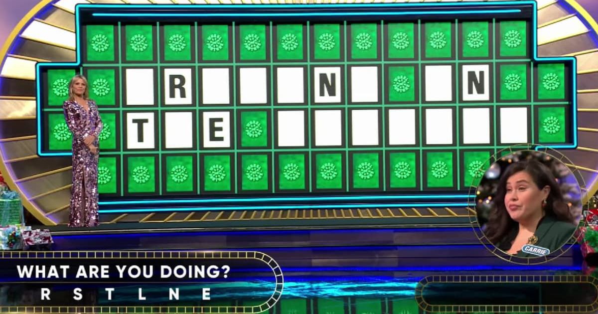 A screenshot of Vanna White and  Carrie from 'Wheel of Fortune' (Cover Image Source: YouTube | Wheel of Fortune)