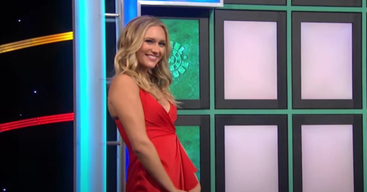 Picture of Maggie Sajak on the sets of 'Wheel  of Fortune.' (Cover Image Source: YouTube | Wheel of Fortune)