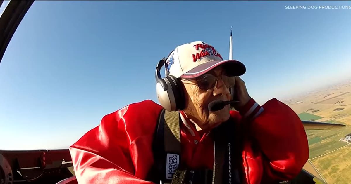 Donald McPherson in flight. (Cover Image Source: YouTube | Photo by @kare11)