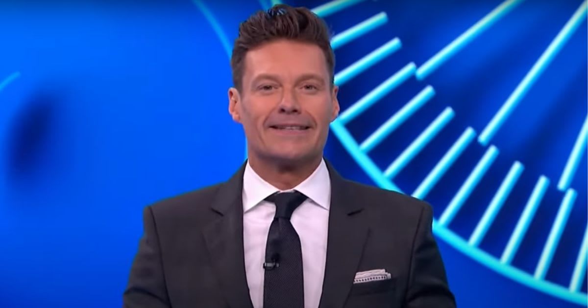 Screenshot of Ryan Seacrest on 'Wheel of Fortune' (Cover Image Source: YouTube | FN's TV Archive)