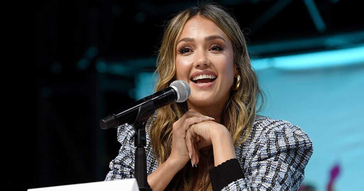 LOS ANGELES, CALIFORNIA - SEPTEMBER 27: Jessica Alba speaks during the Lucas Museum of Narrative Art panel at Los Angeles Comic Con at Los Angeles Convention Center on September 27, 2025 in Los Angeles, California (Photo by Chelsea Guglielmino/Getty Image