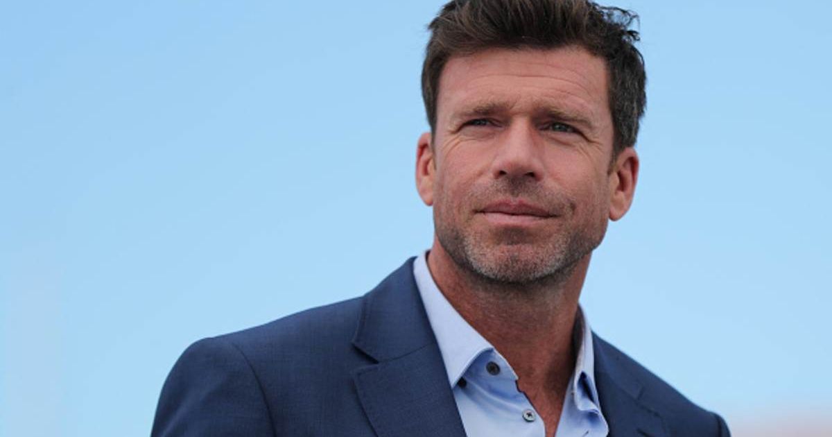 Taylor Sheridan poses on May 20, 2017, during 'Wind River' photocall at the 70th edition of the Cannes Film Festival. (Cover Image Source: Getty Images | Photo by Valery Hache)