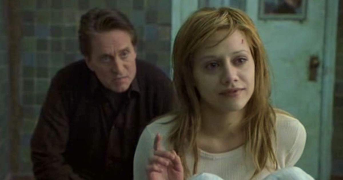 Screenshot of Michael Douglas and Brittany Murphy from 'Don't Say a Word' trailer (Cover Image Source: YouTube | @unseentrailers)