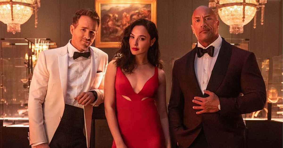 Ryan Reynolds, Gal Gadot and Dwayne Johnson in 'Red Notice' (Netflix)