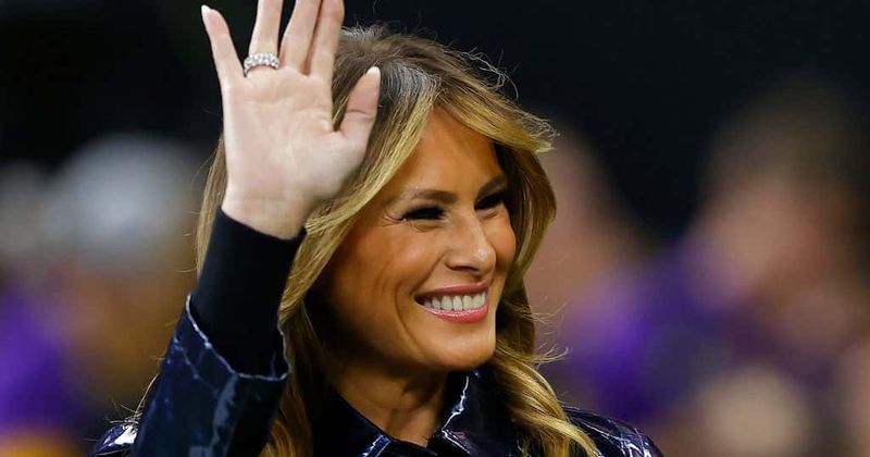 WaPo gives the thumbs-down to Melania Trump's coat in the White House Christmas decor video: 'The coat looks ridiculous'