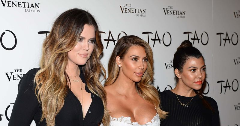 'Keeping Up With The Kardashians': Kim and Khloe diss Kourtney for not 'doing her share' on the show as fans agree she should leave