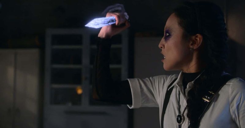 Nico Minoru (Lyrica Okana) infusing Dagger's dagger with darkness (Hulu)