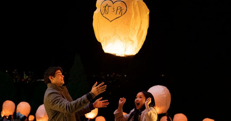 A still of Peter Kavinsky and Lara Kean Covey in 'To All the Boys: PS I Love you'. (Source: Netflix)