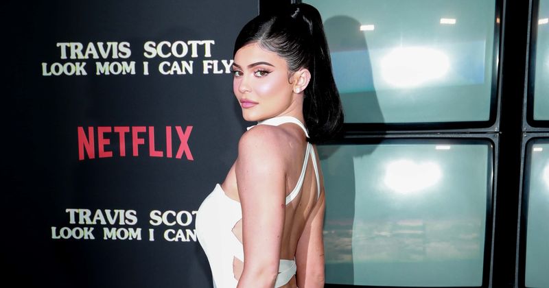 Kylie Jenner bullied into tagging Black-owned brand, Internet slams ‘ridiculous’ trolls: ‘She paid for the dress’