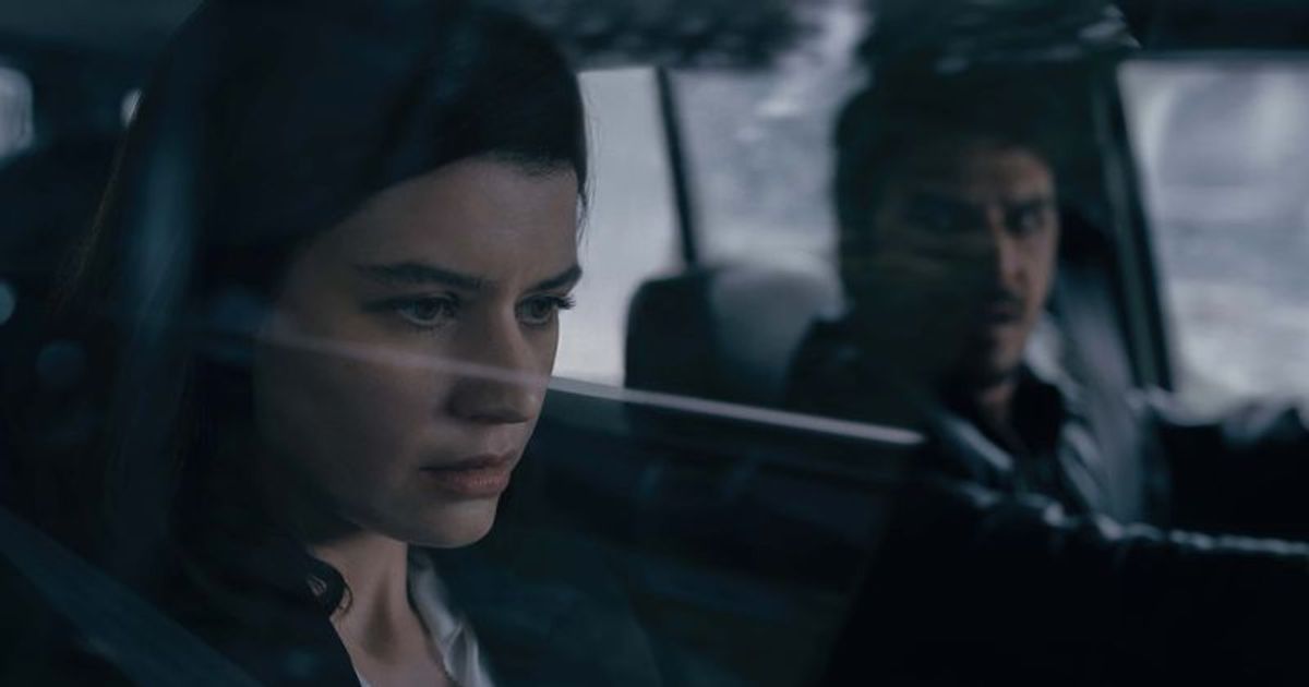 'The Gift' stars Beran Saat and Mehmet Gunsur (Netflix)