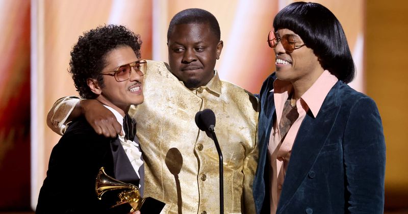 Grammys 2022:  Silk Sonic wins Best R&B Song  for 'Leave the Door Open' 