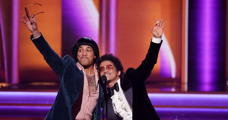 Bruno Mars' group Silk Sonic bags Record of the Year, fans claim ‘They paid for it’