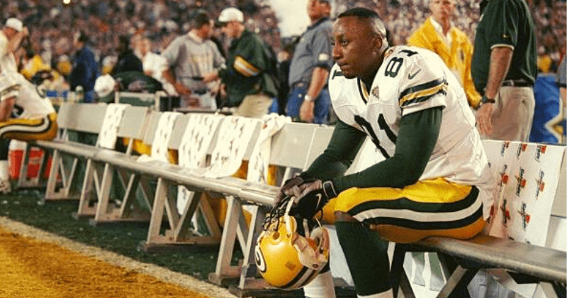 'The ultimate touchdown': Friends pay tributes to former NFL tight end Tyrone Davis who died at 50