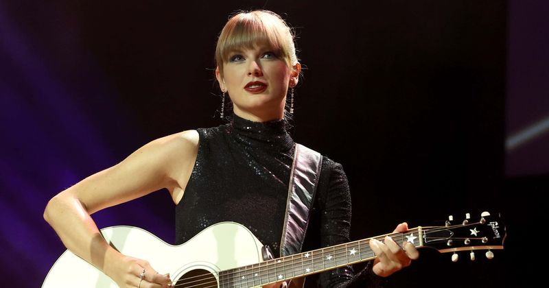 'She IS the music industry': Taylor Swift fans in tears as singer claims ENTIRE Billboard Top 10