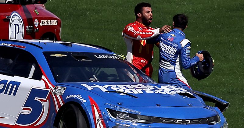 Bubba Wallace gets booed in Martinsville return after suspension for Vegas crash and shove