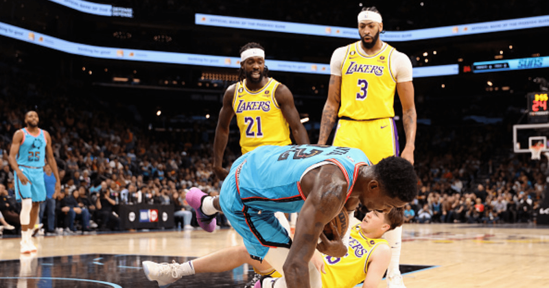 Lakers’ Patrick Beverley shoves Suns’ Deandre Ayton for intimidating Austin Reeves, sparks mixed reactions