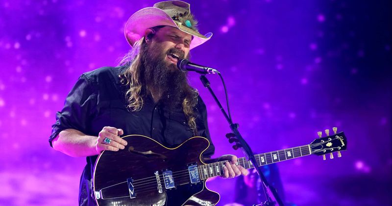 'INSANE': Chris Stapleton to sing national anthem at Super Bowl LVII, fans say 'that man can sing!'