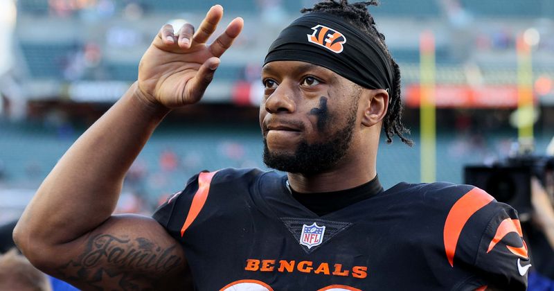 Who is Joe Mixon? Arrest warrant issued for Cincinnati Bengals running back for allegedly pointing gun at woman