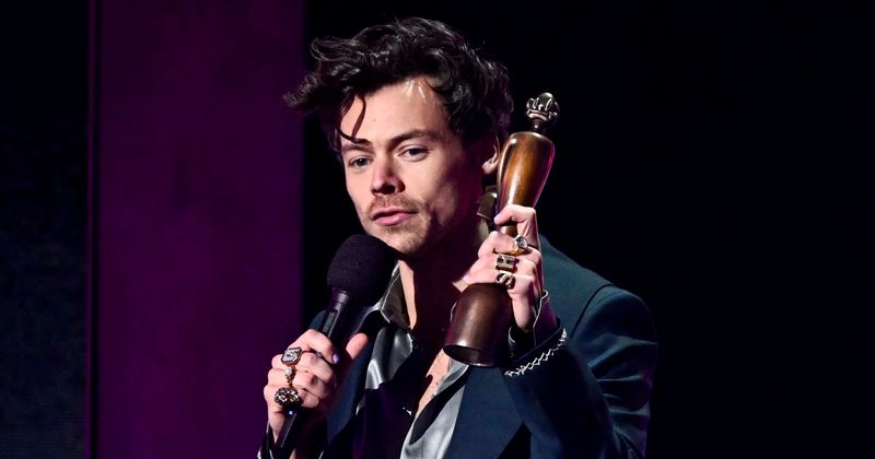 'I'm crying my eyes out': Fans break the internet after Harry Styles thanks One Direction at BRITs 2023