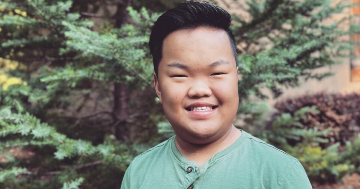 Who is Alex Johnston's girlfriend? ‘7 Little Johnstons’ star left in tears as partner leaves town