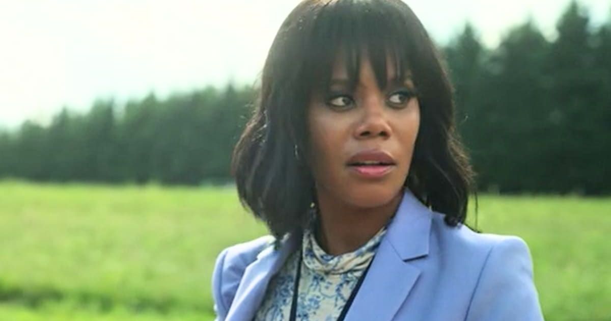 Christina Elmore as Kimberlyn in a still from 'The Girls on the Bus' Episode 1 (@HBO)