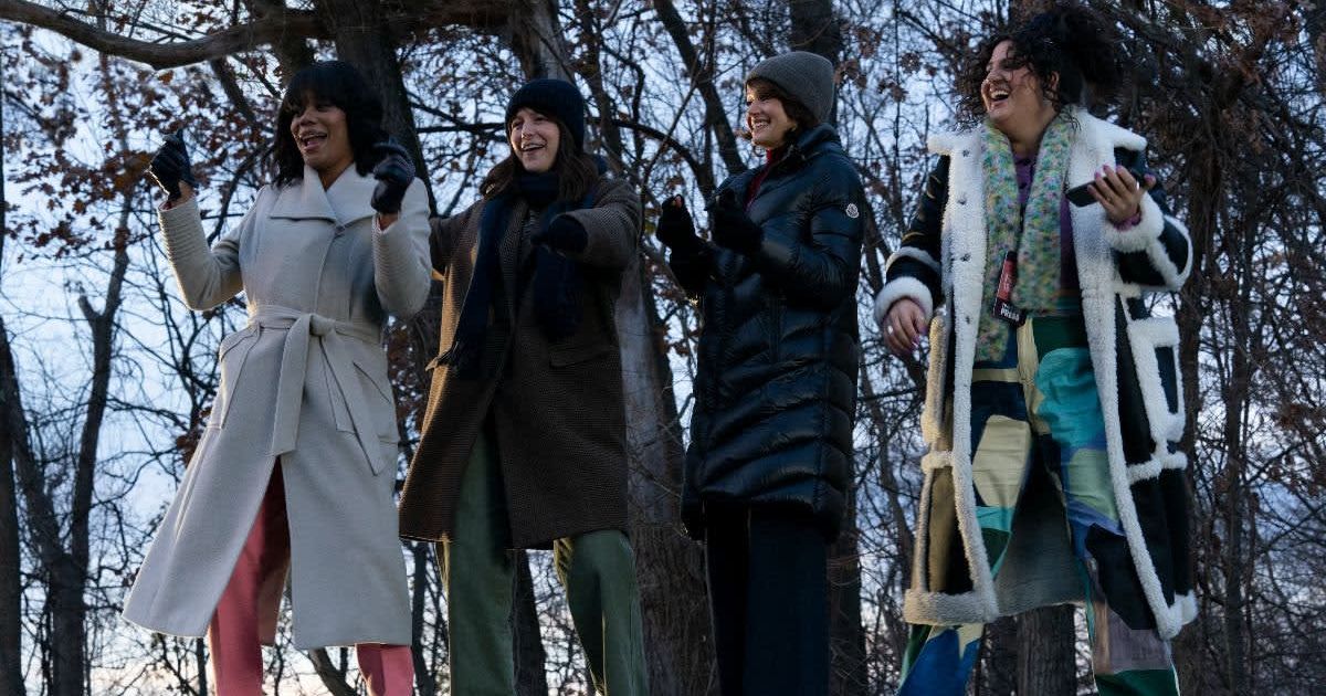 Christina Elmore, Melissa Benoist, Carla Gugino, Natasha Behnam in a still from 'The Girls on the Bus' (@Max)