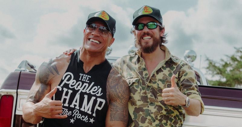  Dwayne Johnson stars in Chris Janson's music video for 'Whatcha See Is Whatcha Get'