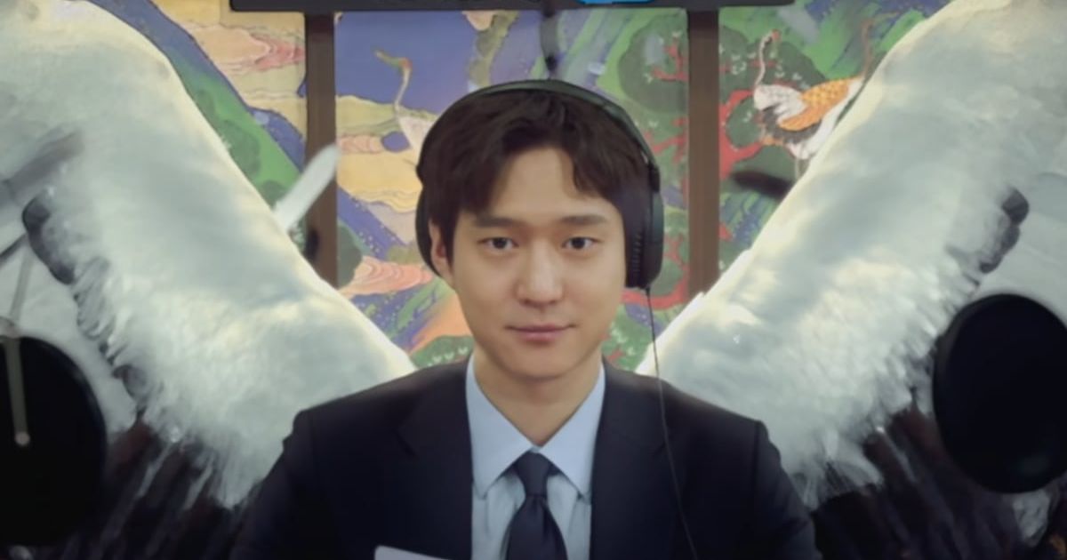 A charming announcer's life gets flipped after an accident leaves him brutally honest (@Netflix)
