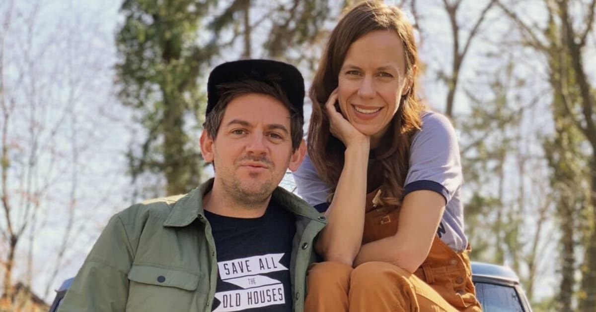 Ethan and Elizabeth Finkelstein will host 'Who's Afraid of a Cheap Old House?' 
(Instagram/@cheapoldhouse)