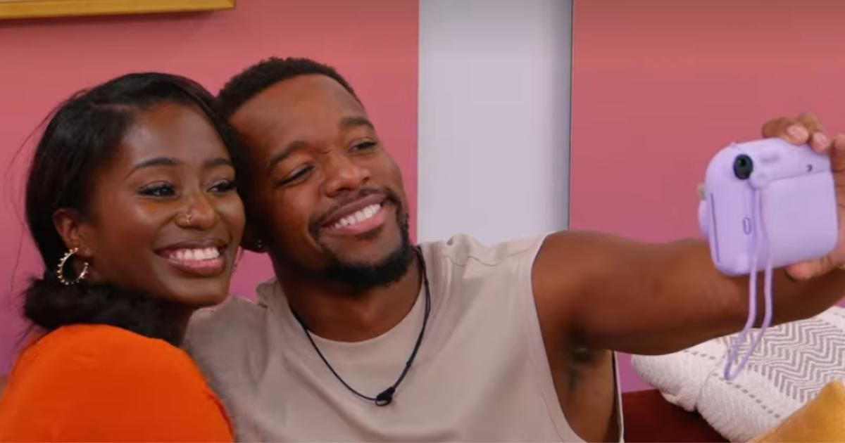 Are Darian Holt and Jadejha Edwards still together? Romance brew outside 'The Circle' following crafty blocking