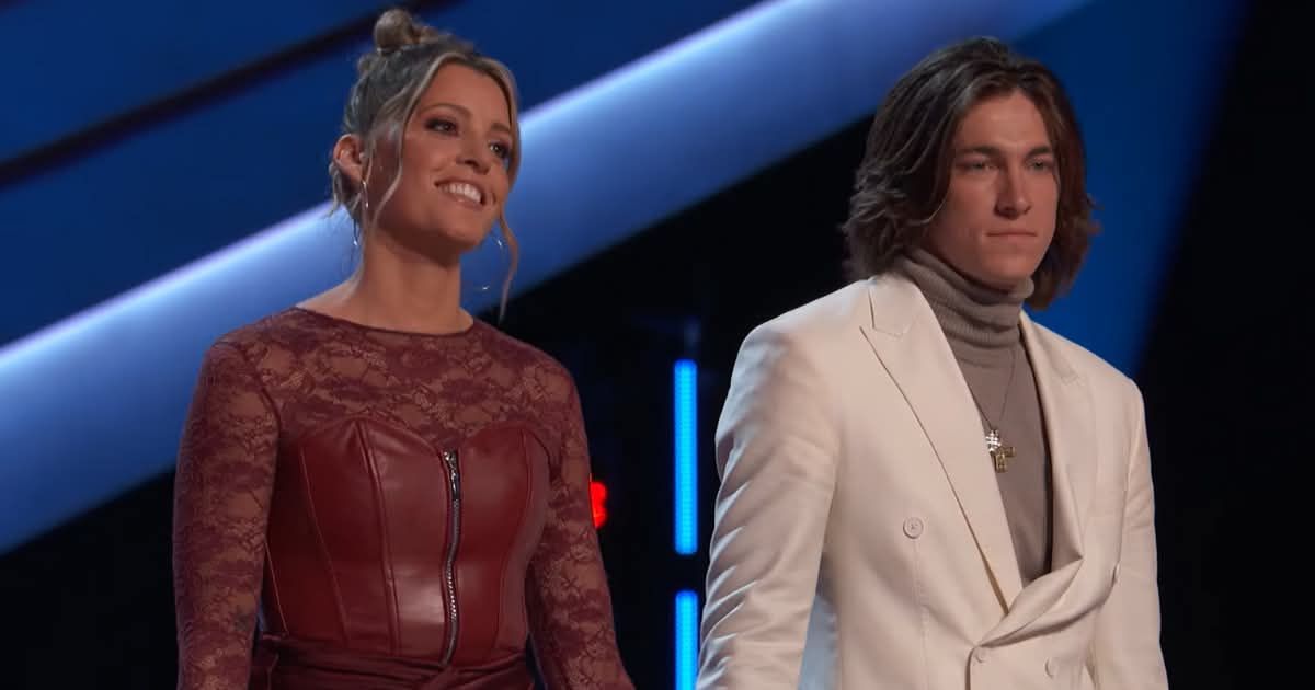 'The Voice' contestants Michael Alexandersson and Mary McAvoy race to the bottom in worst Battle