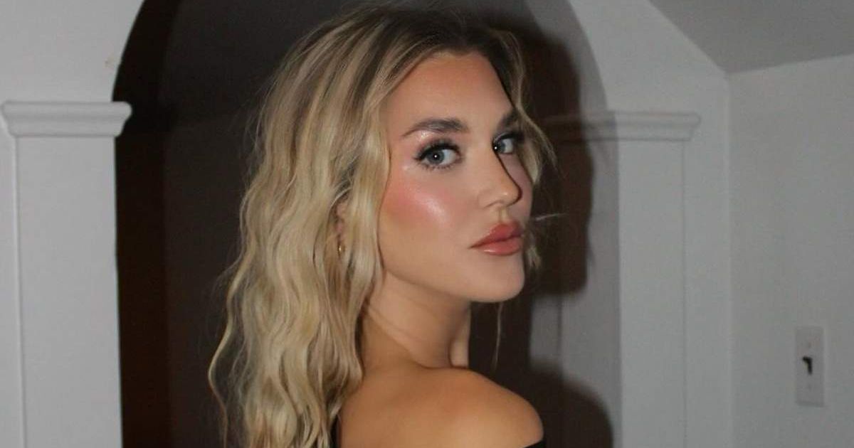 'The Bachelor' star Sydney Gordon makes her new relationship Instagram official