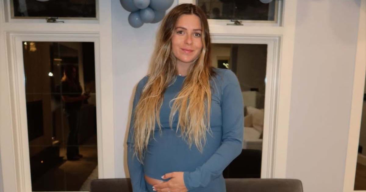 ‘SYTYCD’ alum Brooklyn Larsen delivered her baby boy on November 25, Monday (Instagram/@brooklynlarz)