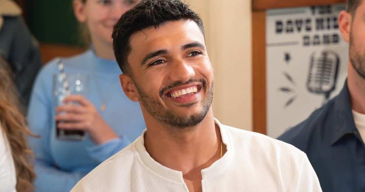 'The Bachelorette' star Jonathon Johnson sparks dating rumors after Disneyland outing