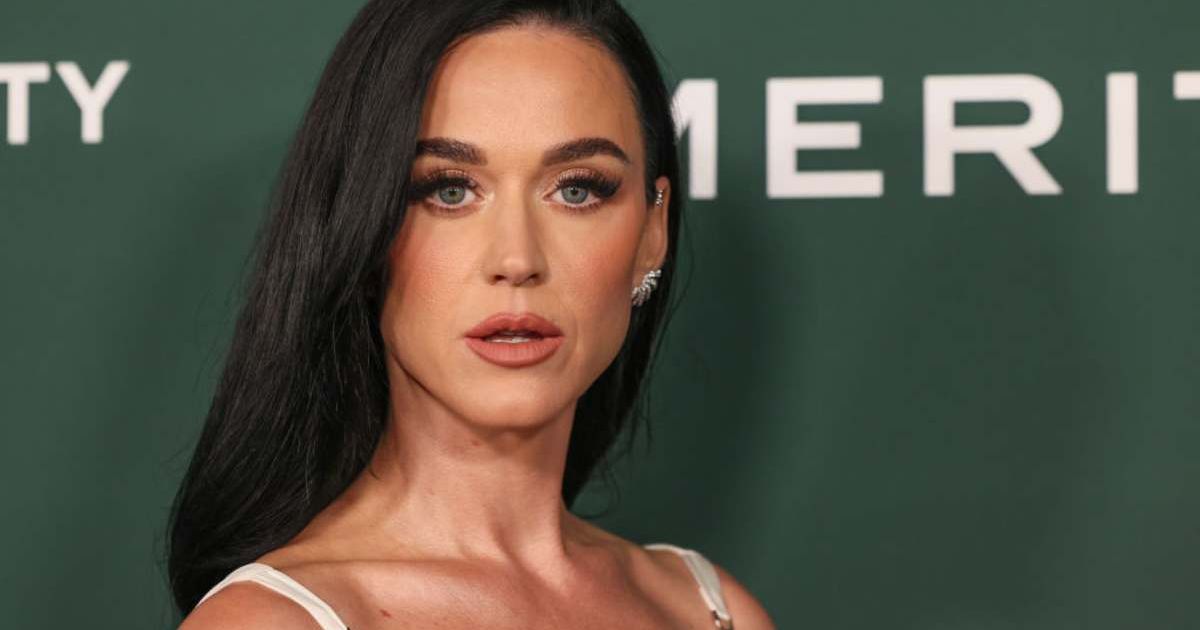 'American Idol' judge Katy Perry's eyes 'glitching' had fans weirded out: "We want answers..."