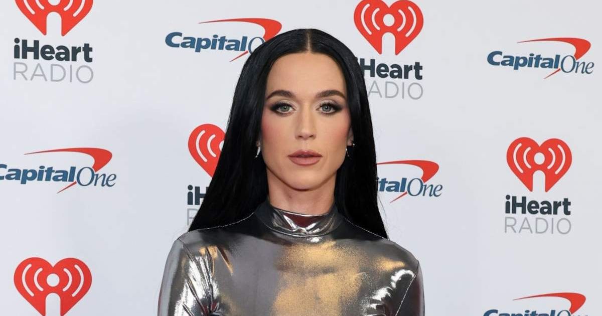 Katy Perry pretending to be a cat on 'American Idol' has all fans saying the same thing: "She is an..."