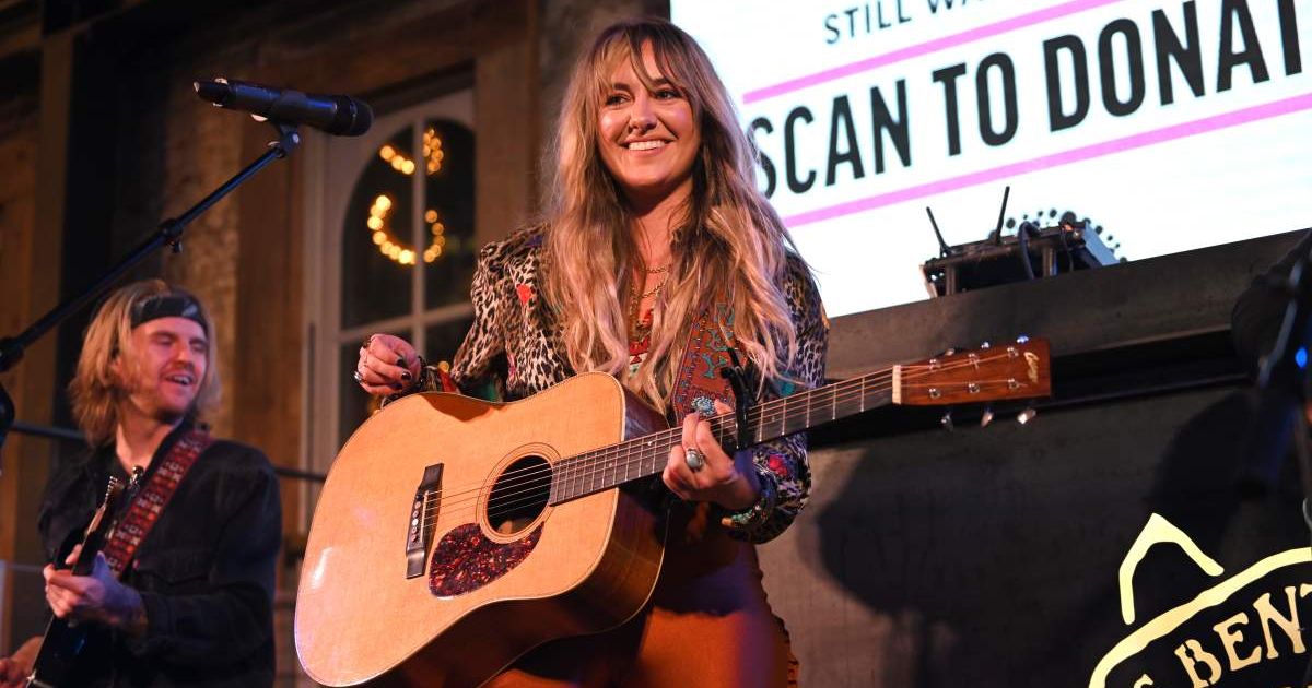 'Yellowstone' fans can't believe how different Lainey Wilson looks now: "She has had a..."