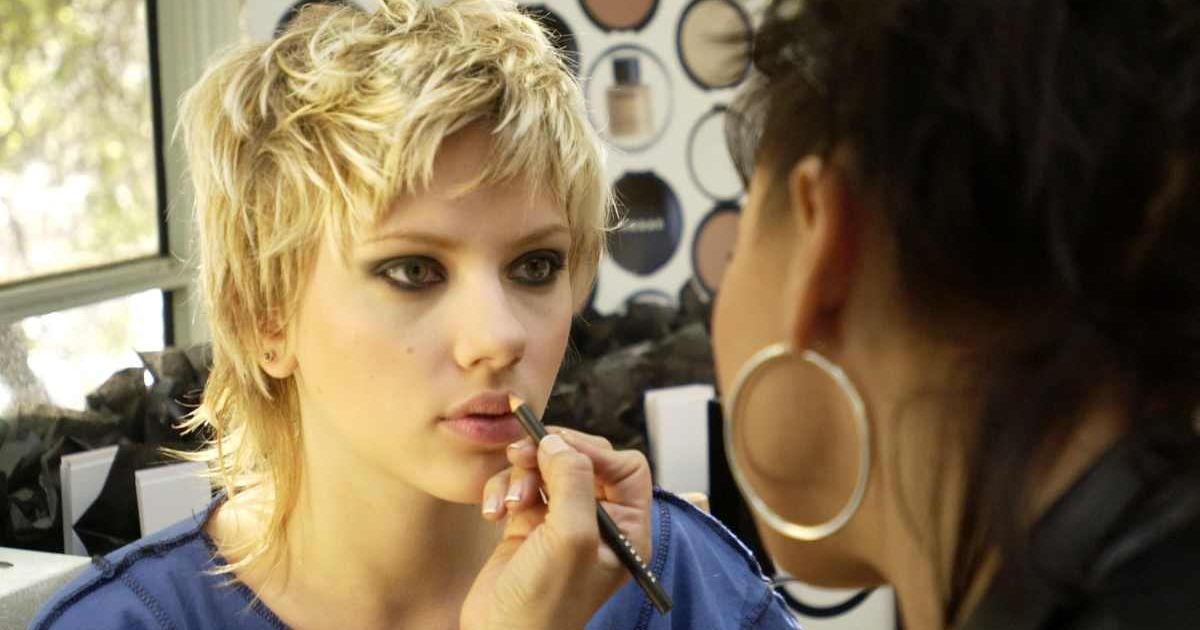 Scarlett Johansson at Lorac during Allure Magazine Hosts Cabana Beauty Buffet - Day Two at Chateau Marmont in West Hollywood, California, United States. (Image Source: Photo by Chris Weeks/FilmMagic/ Getty Images)