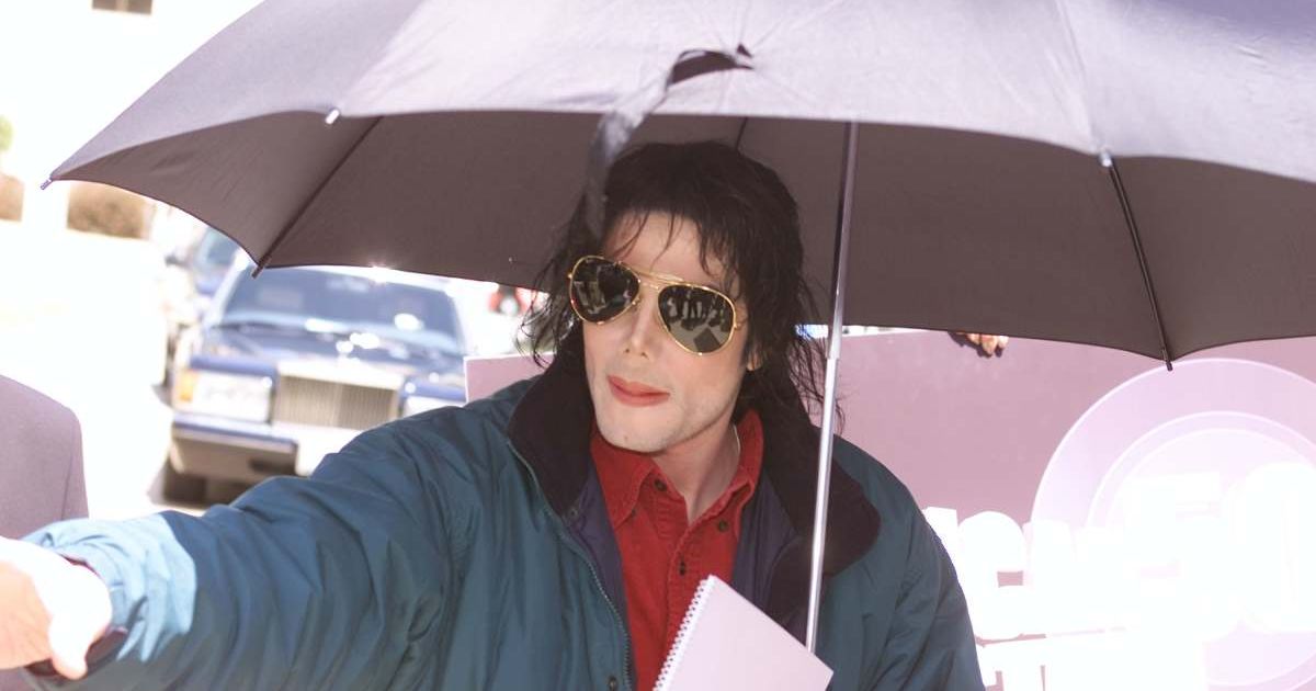 Michael Jackson confessed talking to child-size mannequins during his loneliness: “Will you be my...?”