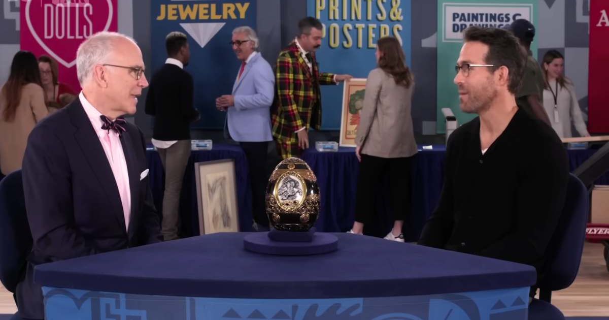 Lark Mason and Ryan Reynolds in a screenshot from 'Antiques Roadshow' (Cover Image Source: YouTube | Still Watching Netflix)