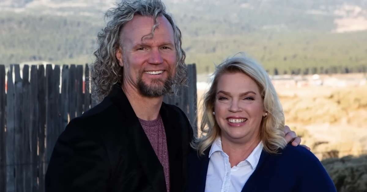 'Sister Wives' star Janelle Brown reveals her mom was married to Kody's dad: "My family was not..."