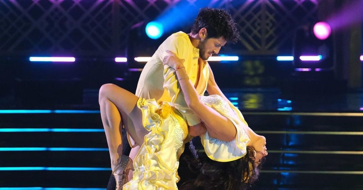 A 'Bachelor' alum is super interested in joining ‘DWTS’ — and she's got her eyes on Val Chmerkovskiy