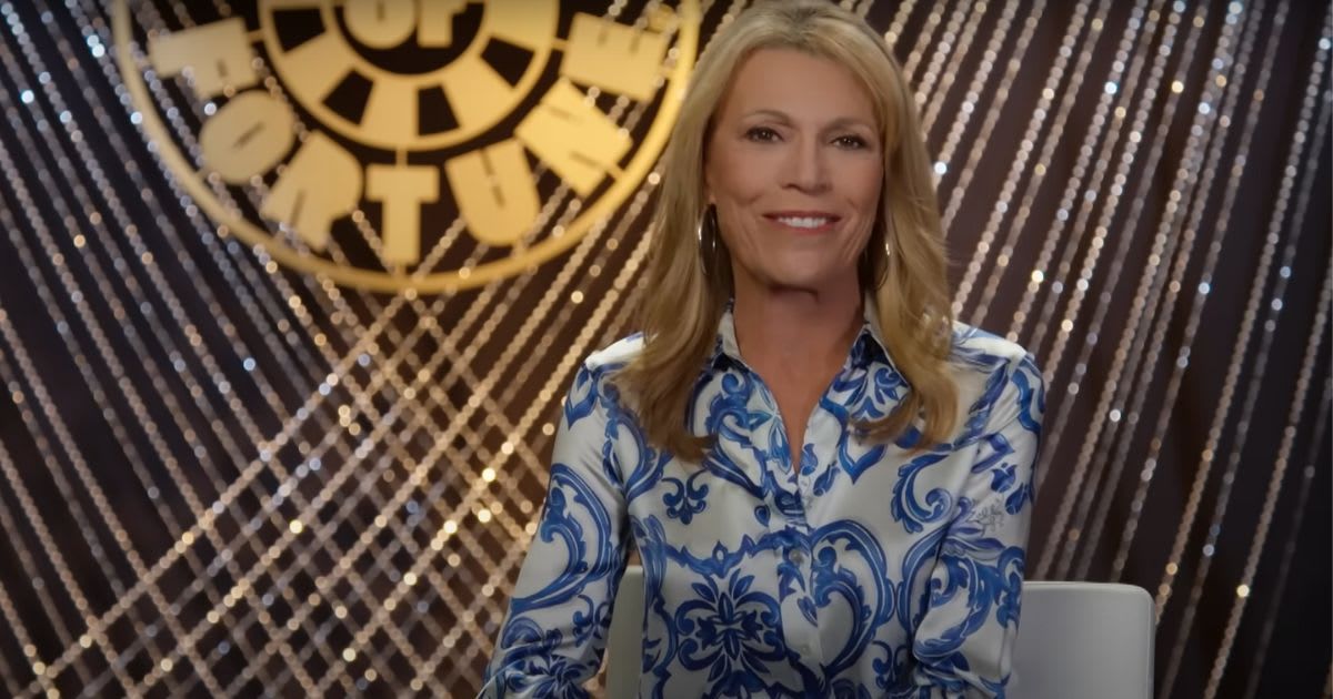 We love Vanna White’s fashion on ‘Wheel of Fortune’ — but one outfit caused an unexpected glitch on live TV