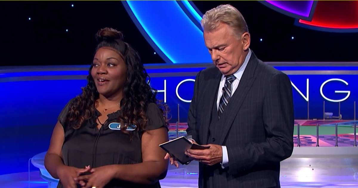‘Wheel of Fortune’ player looked uncomfortable when Pat Sajak reached for her face— and it only got weirder